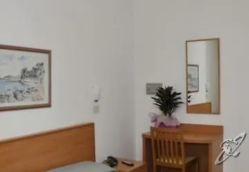 Hotel Airone 3*